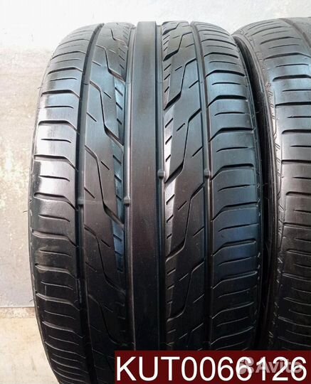 Toyo Extensa HP 255/35 R20 107U