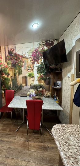 2-к. квартира, 54 м², 1/5 эт.