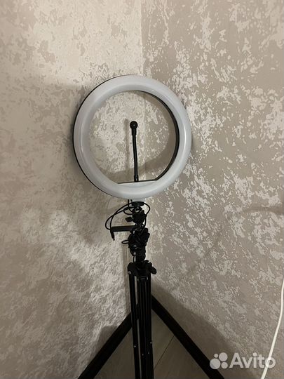 Кольцевая лампа со штативом