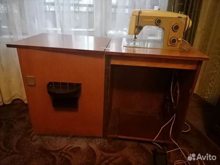 Швейная машина veritas