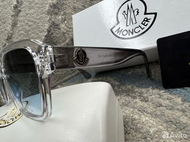 Очки солнцезащитные Moncler