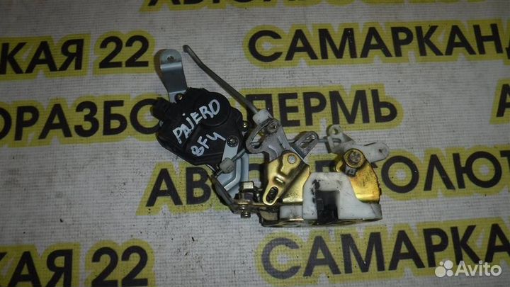Замок двери передней правой Mitsubishi Pajero III