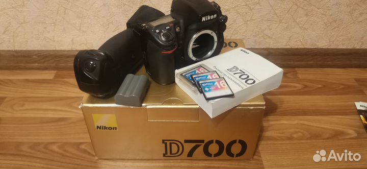 Продам Nikon d700 с объективами