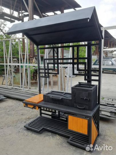 Мангал с крышей по базовой стоимости лофт