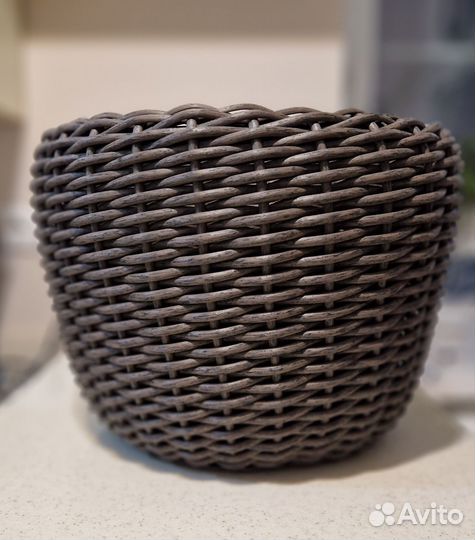 Кашпо из искусственного ротанга всепогодное