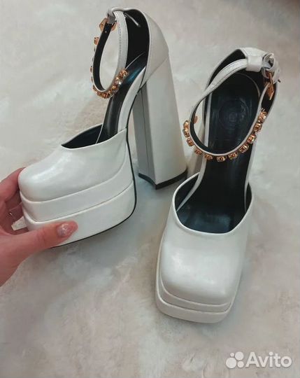 Пакет шикарных женских вещей