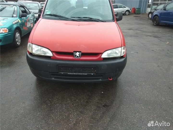 Разбор на запчасти Peugeot Partner