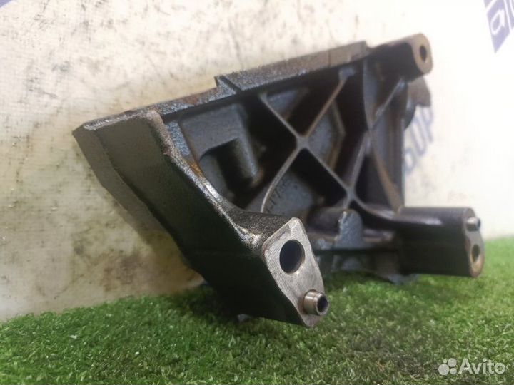 Кронштейн двигателя Peugeot 307 хэтчбэк 1.4 KFU