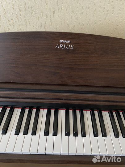 Продам электрическое пианино Yamaha arius