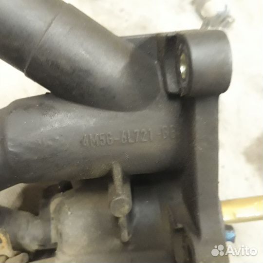 Корпус термостата 4M5G6L721 Форд Фокус 2 1.6