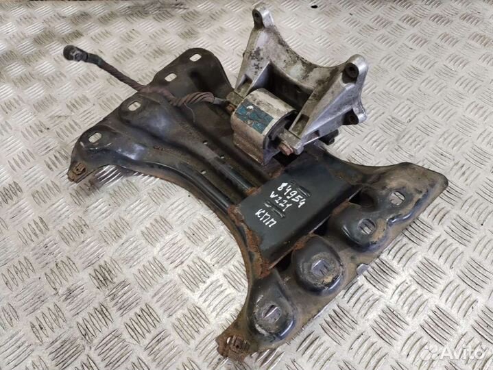 Кронштейн кпп Mercedes-Benz S W221