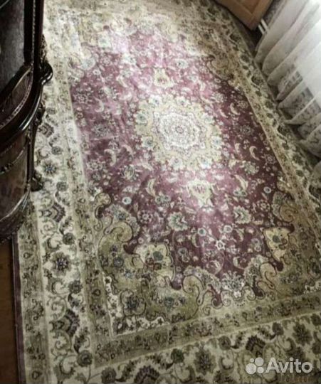 Ковер шелковый 2.40см на 3.40 мраморный эффект