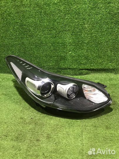 Правая фара Kia Sportage QL галоген с дхо
