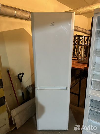 Холодильник бу