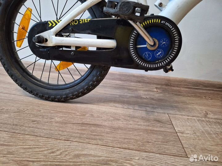 Детский велосипед Trek 16 четырехколесный