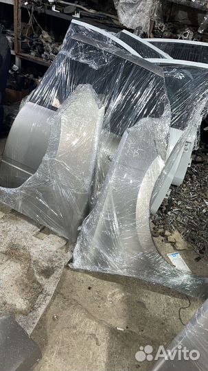 Передние крылья на LADA гранта FL