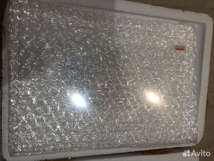 Качественное защитное стекло iPad 9.7