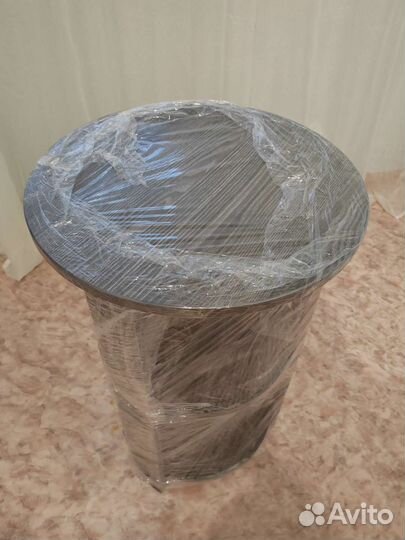 Столик журнальный высокий