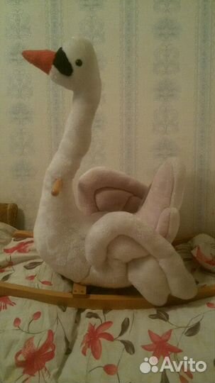 Продам музыкального лебедя