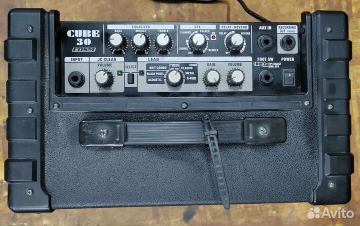 Гитарный комбоусилитель roland cube 30