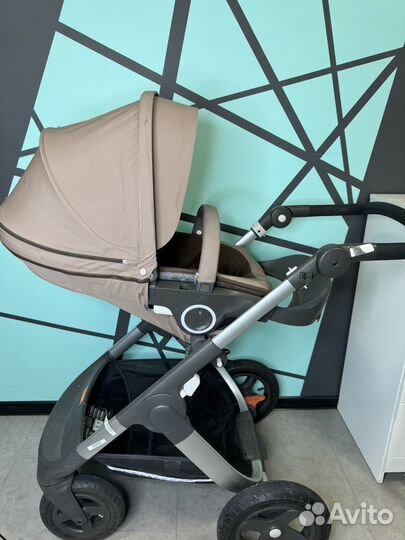 Коляска stokke