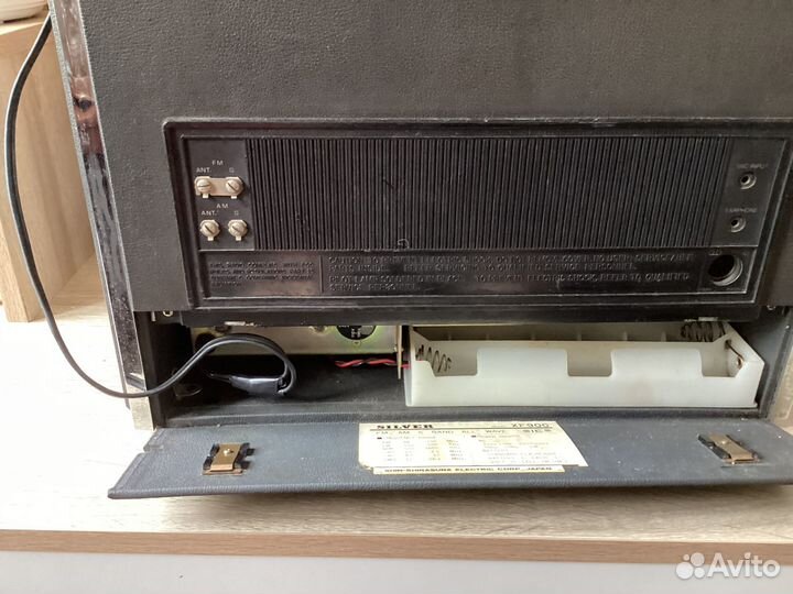 Радиоприемник Silver XF900. Japan