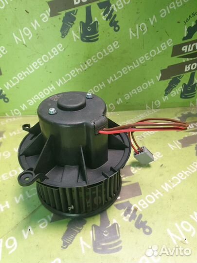 Моторчик печки Opel Astra J