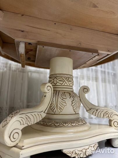 Кухонный стол