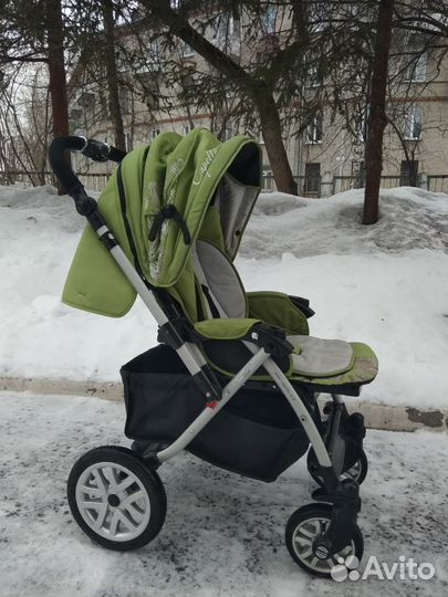 Продам детскую прогулочную коляску