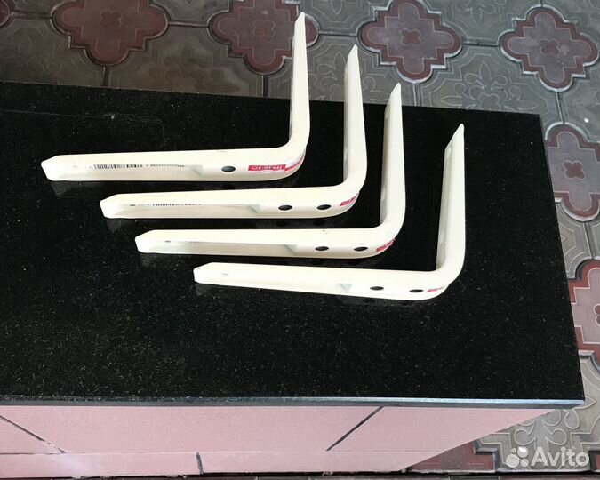 Кронштейны для полок Larvij