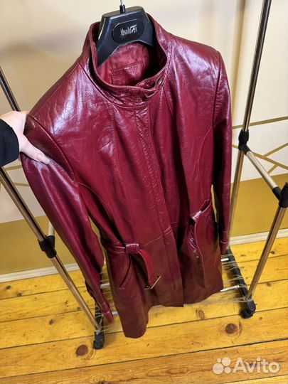 Кожаный плащ женский