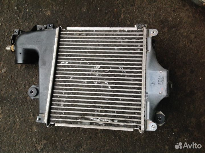 Радиатор интеркулера Toyota hi lux новый