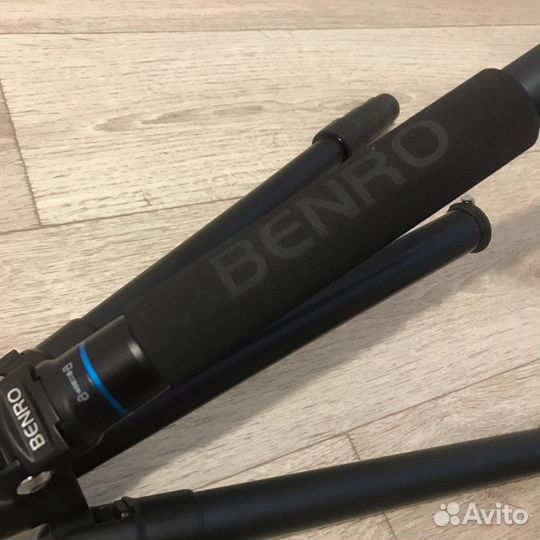 Штатив benro