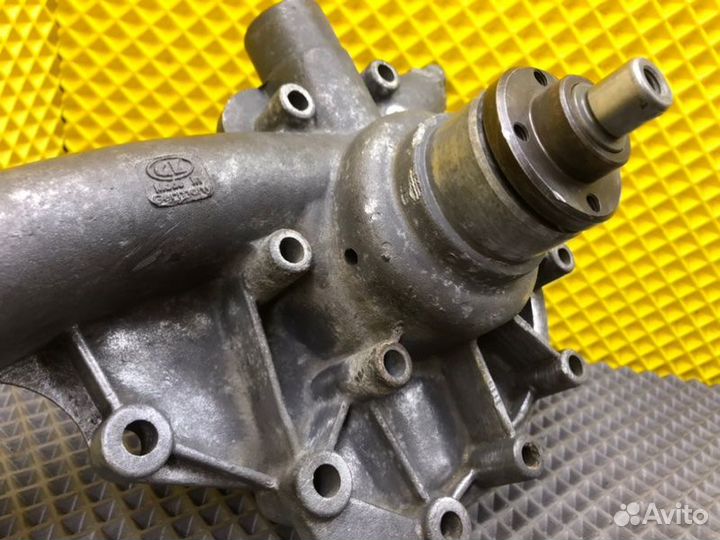 Помпа Mercedes-Benz 190E W201 M102.921 2.0I 1984