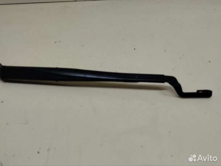 Поводок стеклоочистителя передний левый Toyota Cam