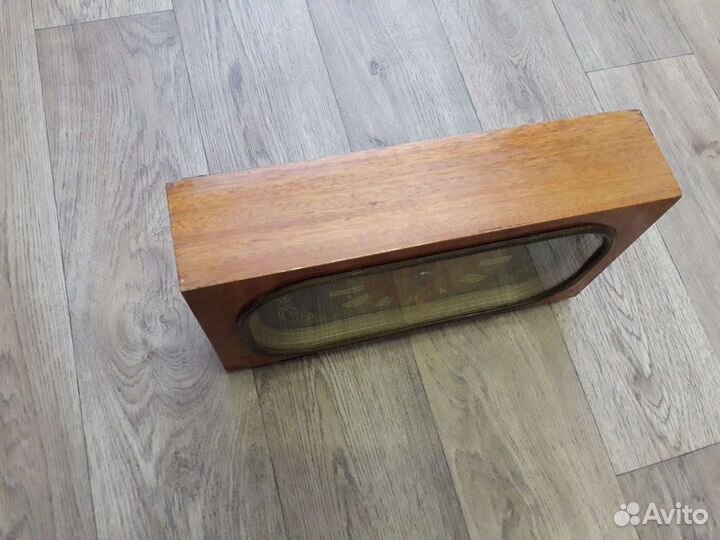 Часы Янтарь