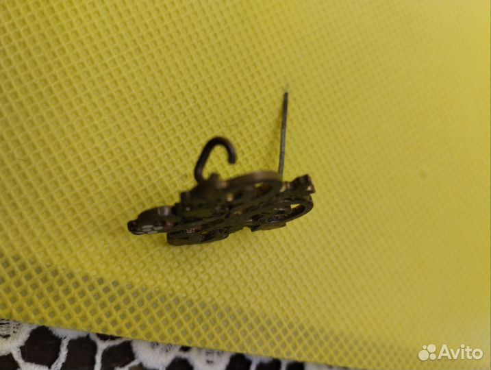 Антикварная брошь