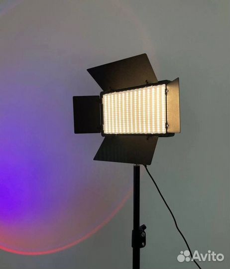 Новый. Видеосвет LED U600 + Аккумуляторы