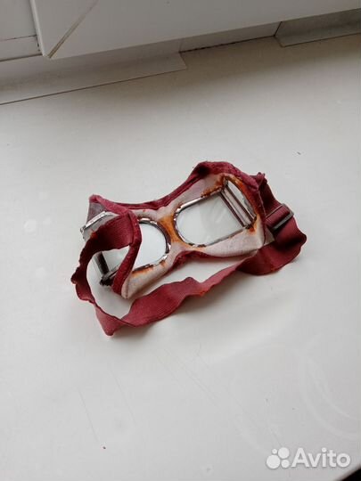 Защитные очки