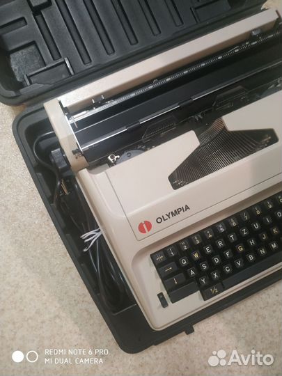 Пишущая машинка