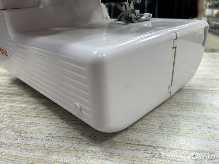 Коверлок Elna 845