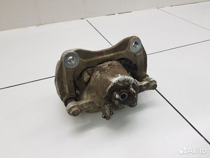 Суппорт передний (правый) (Hyundai Creta II)