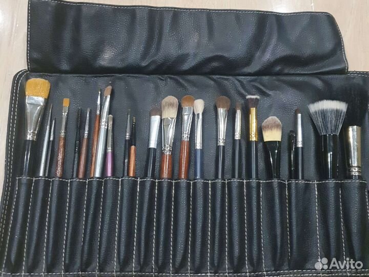 Кисти для макияжа