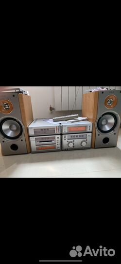 Музыкальный центр Sony DHC-NX5MD