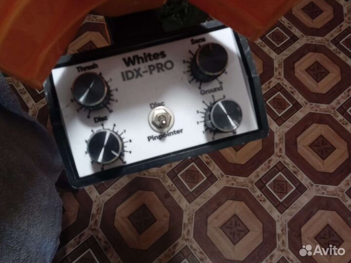 Металлоискатель whites