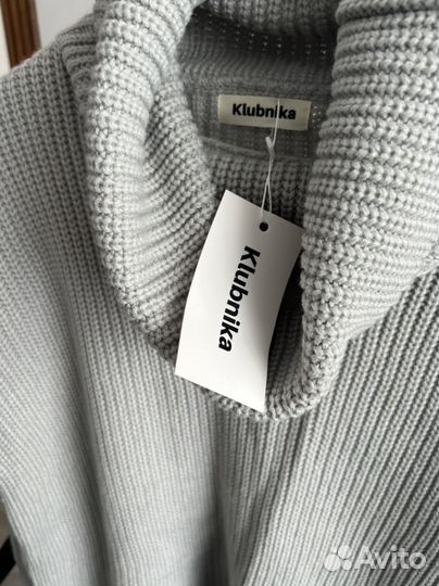 Свитер шерстяной женский