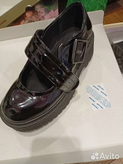 Продам туфельки