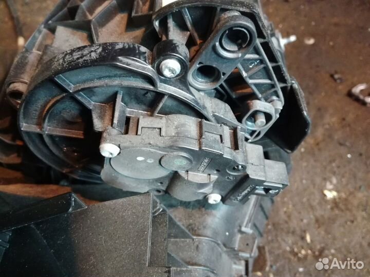 Моторчик заслонки отопителя печки BMW F20 F21