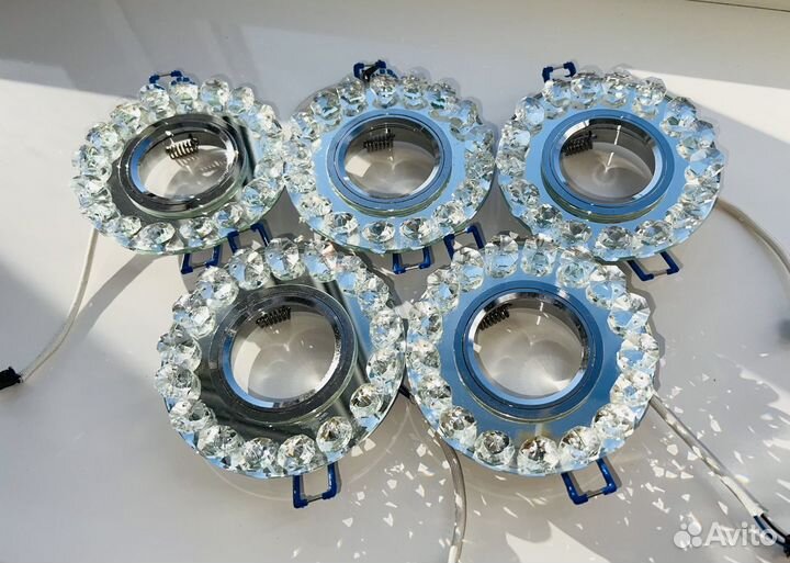 Светильники точечные встраиваемые