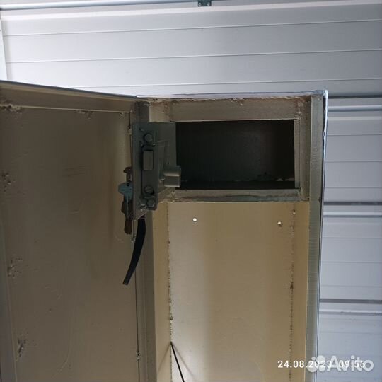 Оружейный сейф бу на 3 ствола и более